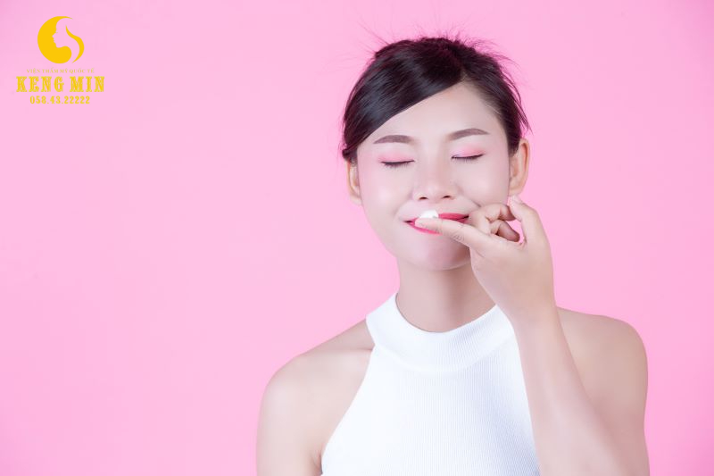Những cách chăm sóc môi sau phun để ngăn ngừa nhiễm trùng hiệu quả